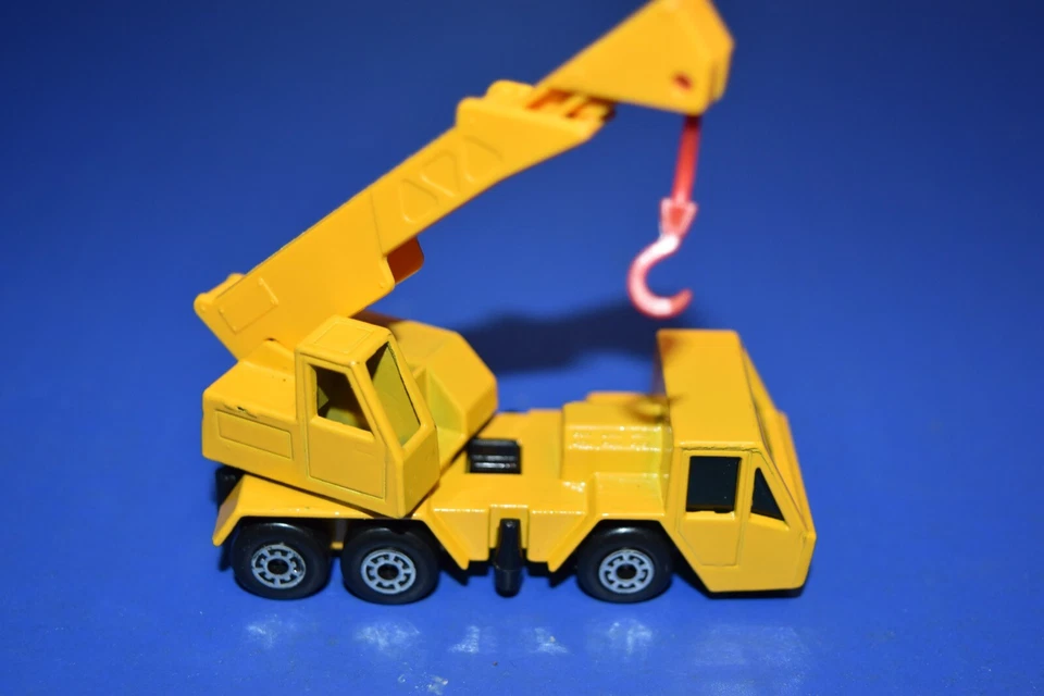 Caja de cerillas vintage Inglaterra Lesney 1976 No. ¡Camión grúa 49 amarillo! Foto 3 de 4