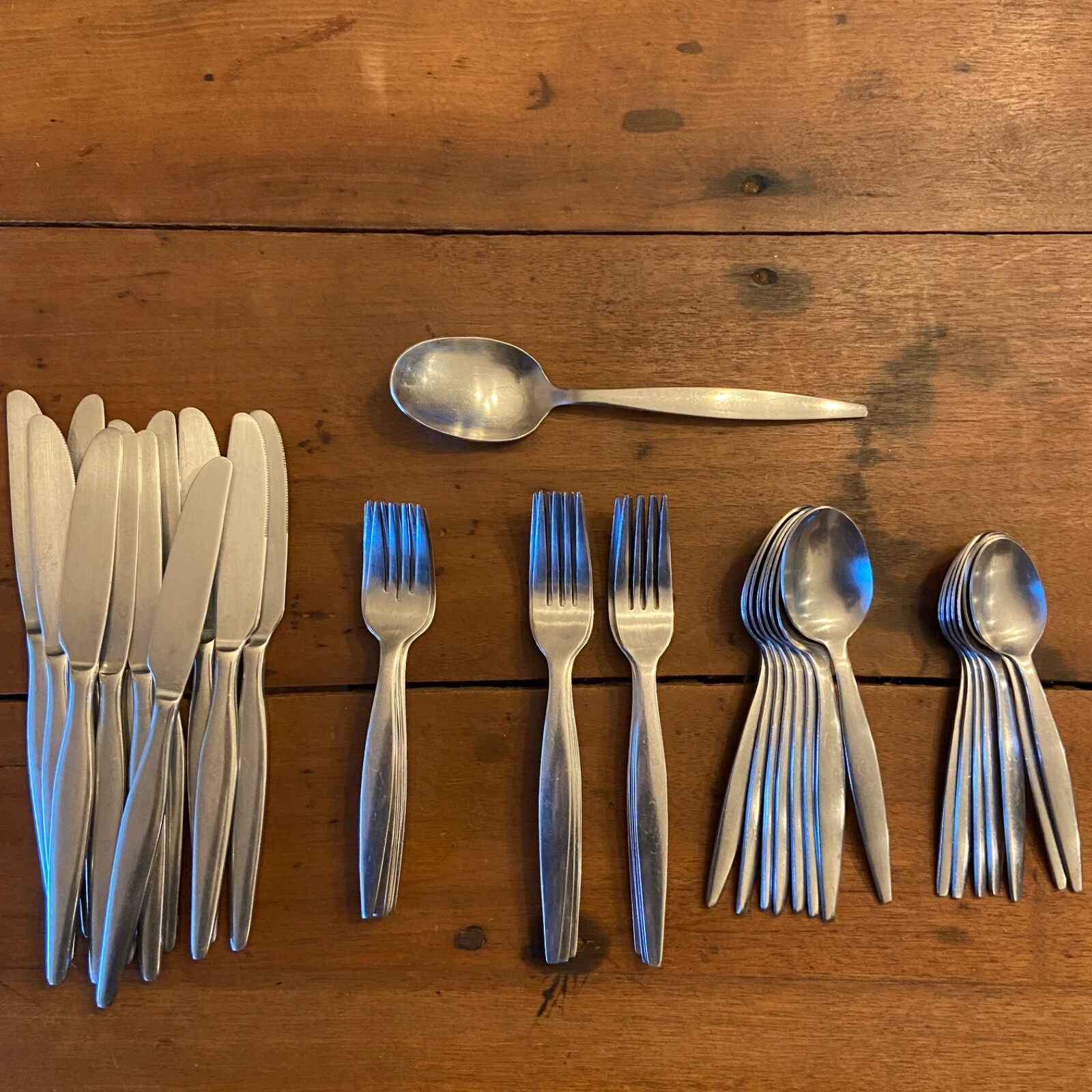 Oneida Community Stainless Flatware 45pc See Description