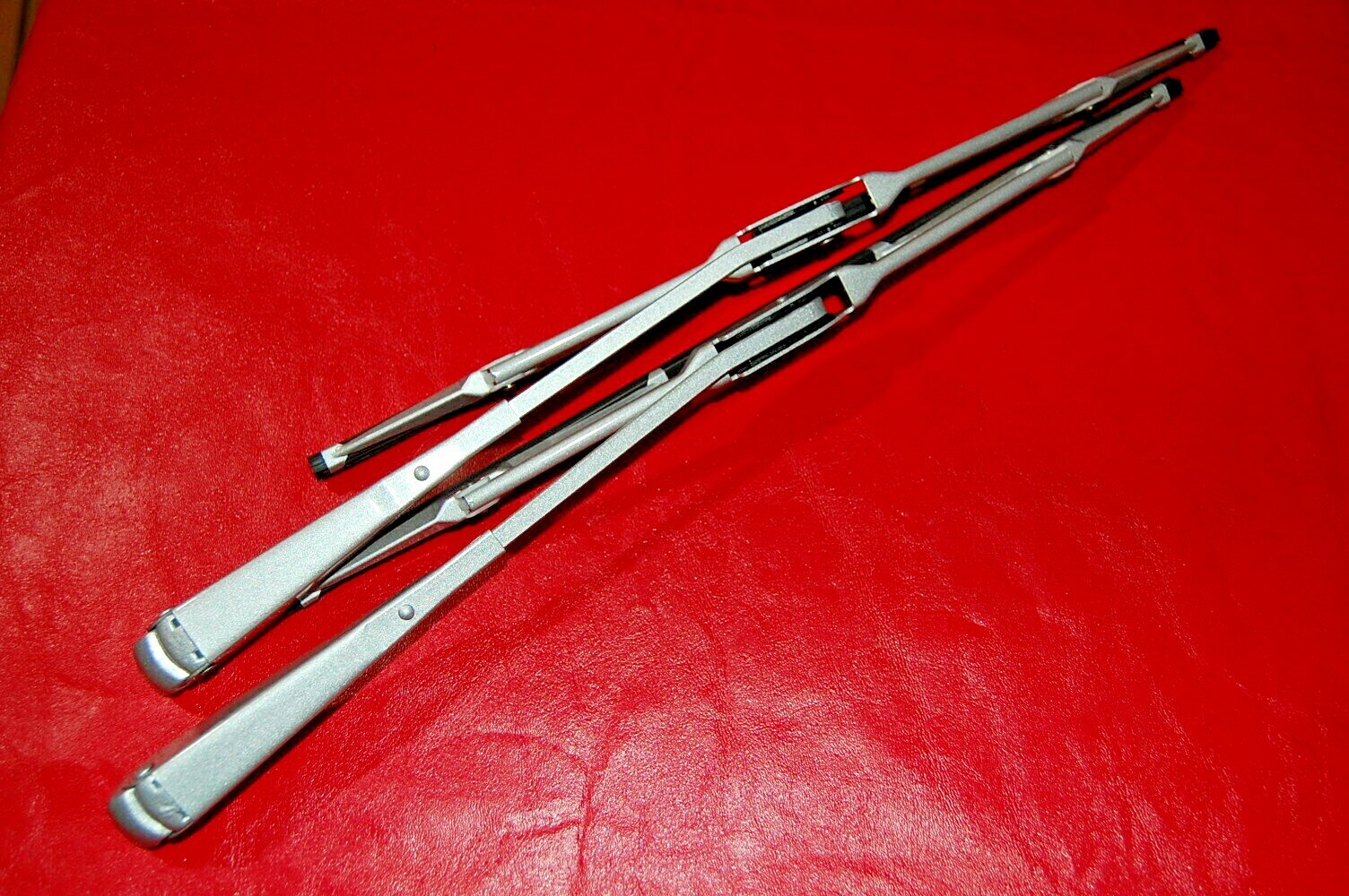 VW KARMANN GHIA REPLACEMENT WIPER ARMS & BLADES 1967 COMPLETE KIT