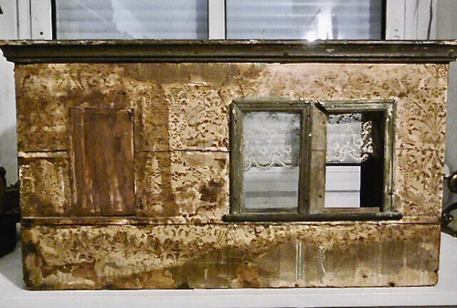 MAISON DE POUPÉE ANCIENNE EN BOIS 1 PIÈCE À RESTAURER ET MEUBLER 64 x 32,5 cm - Picture 2 of 19