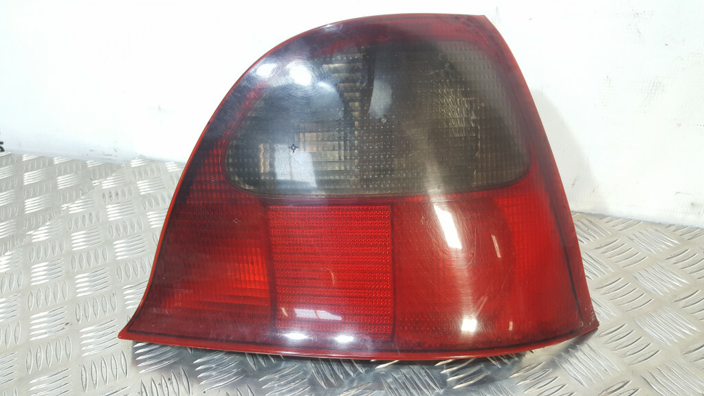 Rover 214/216/220 1999 Right Rear Light Body GUST15123