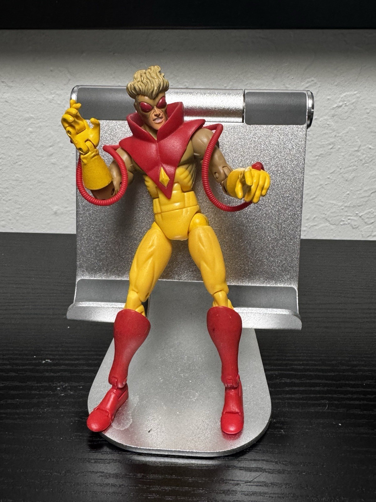 Figura de acción Marvel Legends Pyro 6" Onslaught BAF Wave X-Men ToyBiz 2006