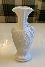 Portmeirion British Heritage Collection Parian Porcelain Bud Vase Rose Design