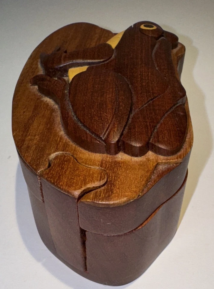 Handcrafted Intarsia-mosaic Wooden Frog Puzzle Box - Secret Compartment - Image 3 of 4
