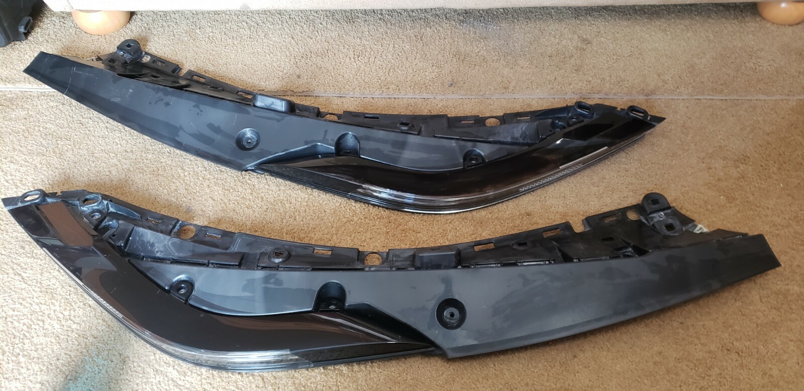 OEM BMW I8 REAR SIGNAL LIGHTS, LEFT AND RIGHT SIDE with brackets from 19 roadste
