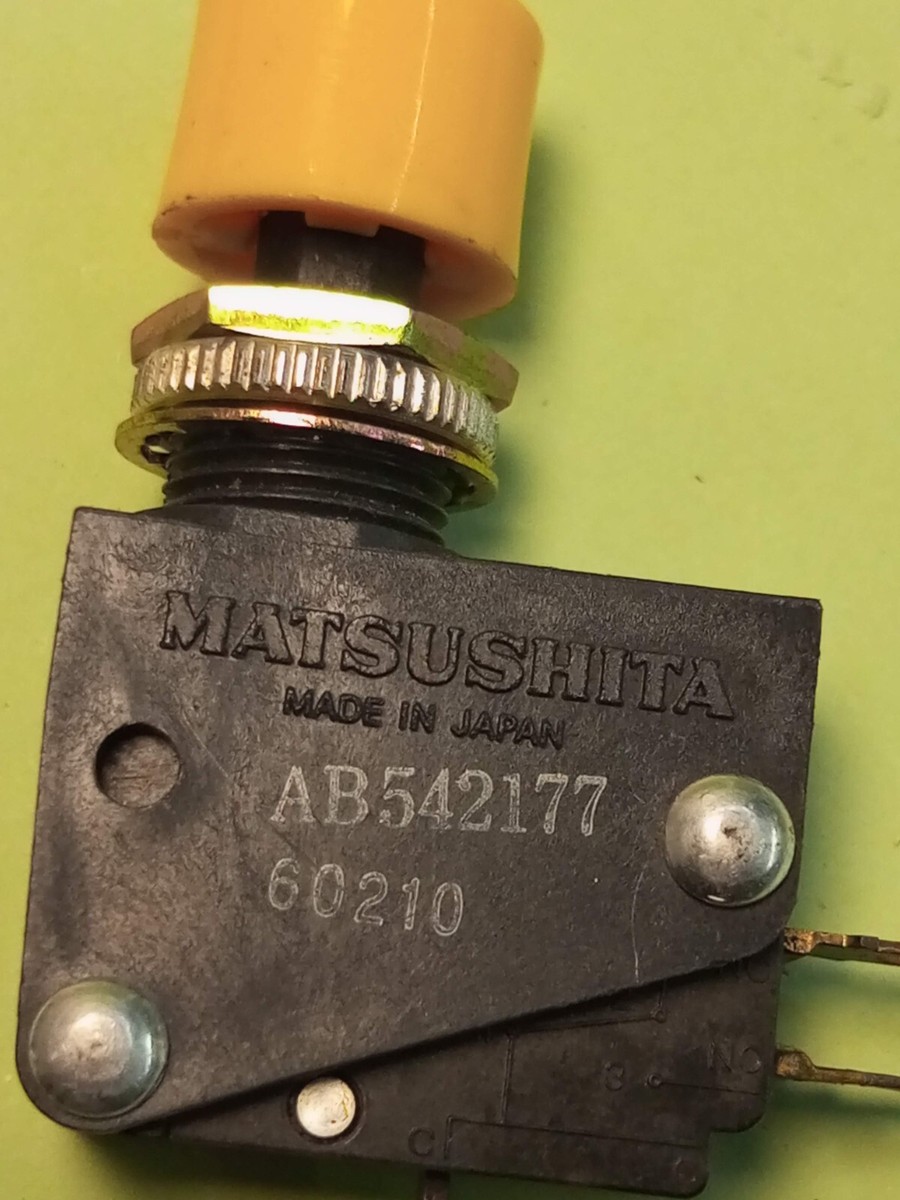 Matsushita AH71507 Micro Switch Yellow Button 15A 125-250VAC