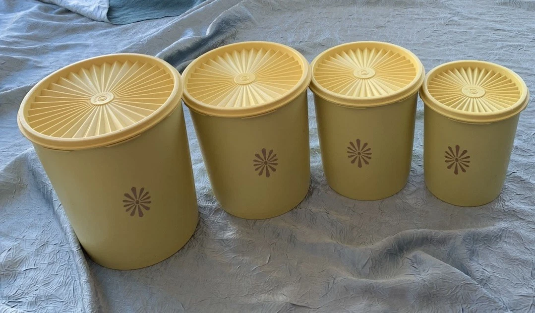 25+ Retro Tupperware In Collectible Plastic Food Canisters (1970
