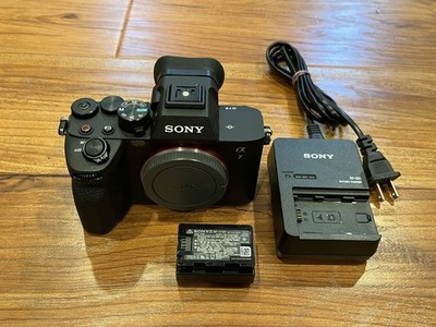 Sony Alpha a7 IV 33MP Mirrorless Camera Body - Only 7257 Shutter Counts