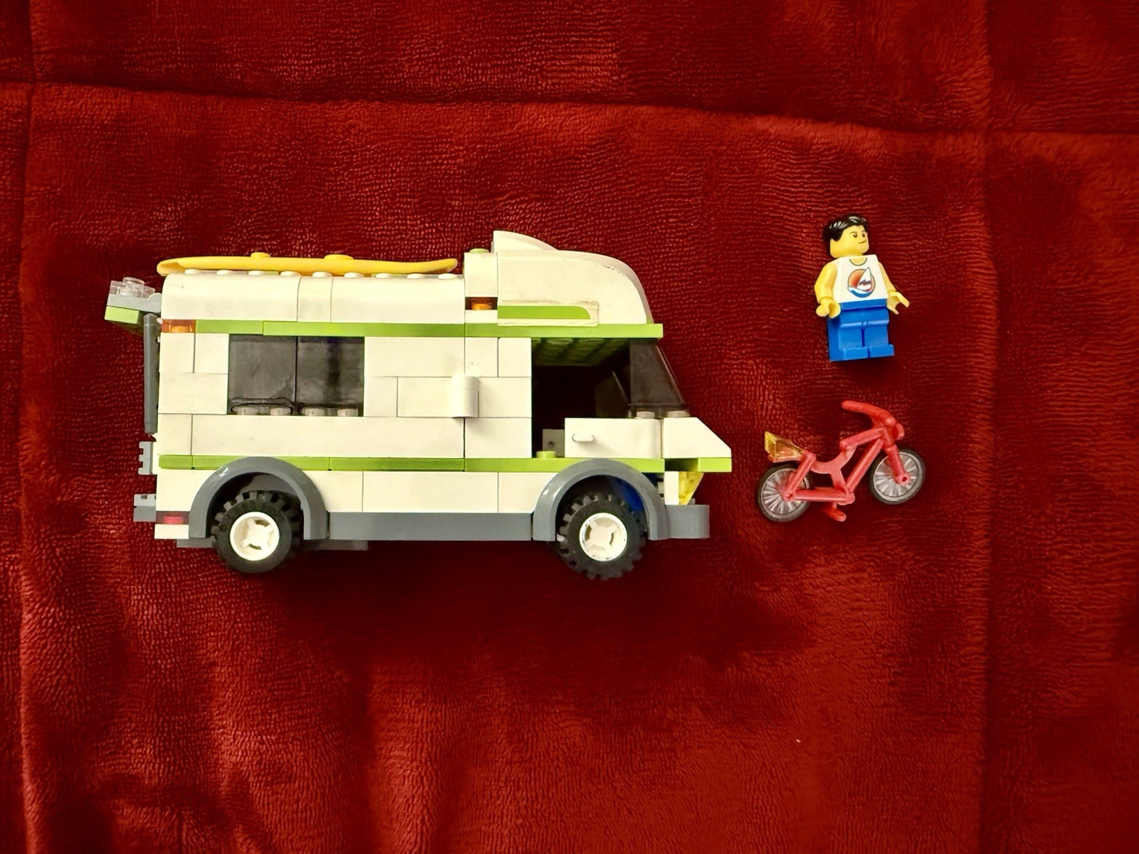Lego City 7639 Camper - Near Complete - Preowned