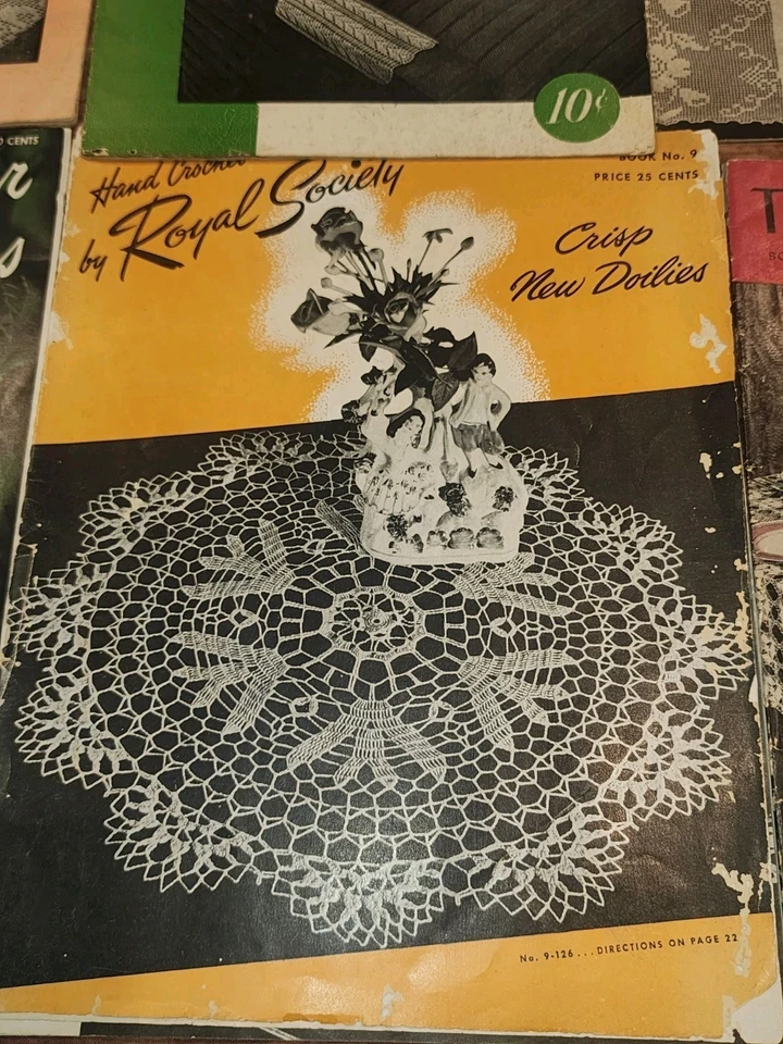 Vintage Lot CROCHET KNIT BEDSPREADS Pattern Books Magazines - Image 2 of 4