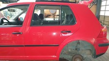 TÜR Hinten Links VW Golf 1.6 1 J Farbe Flashrot ( LP3G ) Limousine