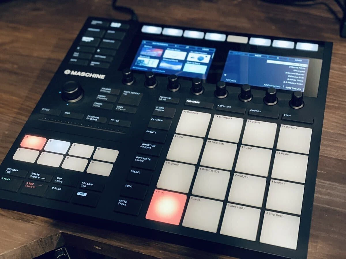 Native Instruments Maschine MK3 Audio MIDI Interface Sampler Drum
