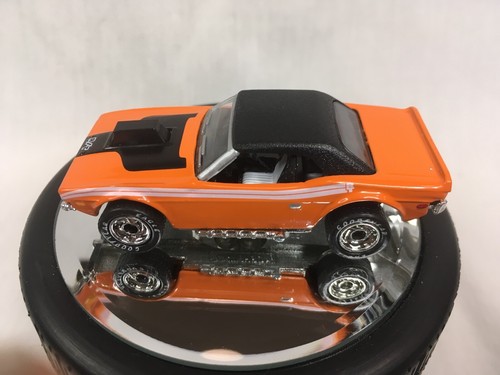 Matchbox Premiere Dodge Challenger R/T - Rubber Tires! - Picture 2 of 7