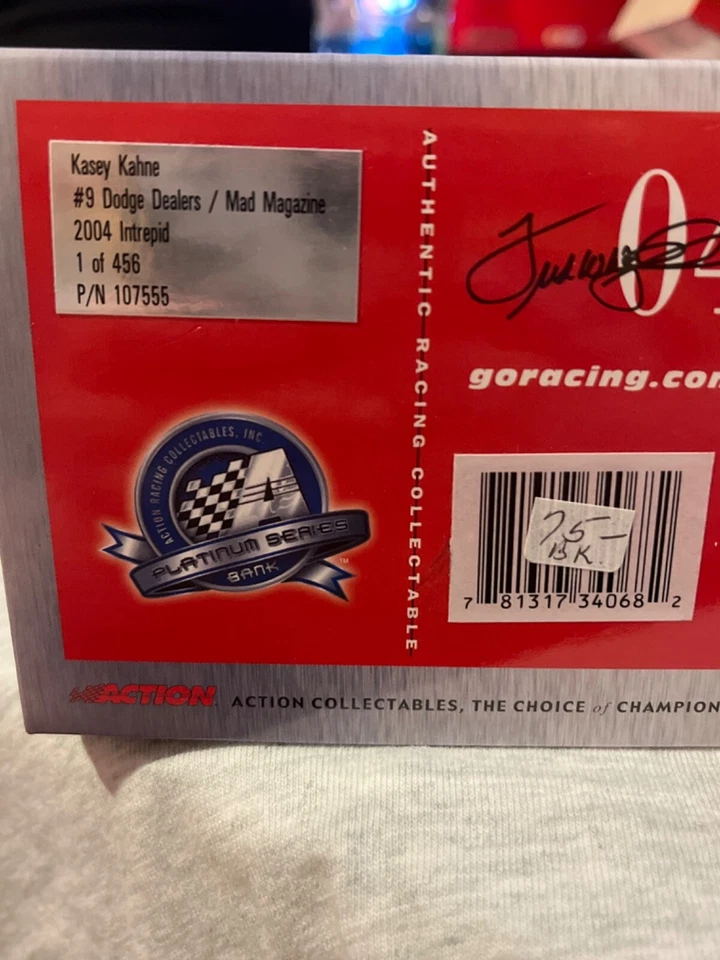 Kasey Kahne Action 2004 1/24 Diecast Mad Magazine Spy vs. Spy 1 de 456 Bank Foto 2 de 2