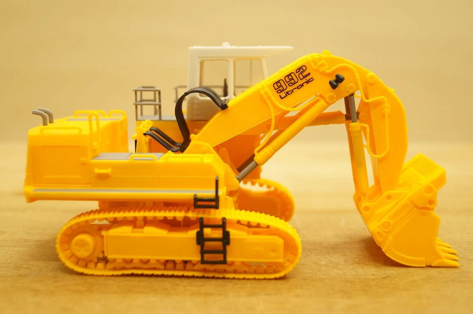 Ho 1:87 Kibri 10638 LIEBHERR R 992 Litronic Con Benna A Fessura Modello Pronto - Immagine 3 di 4