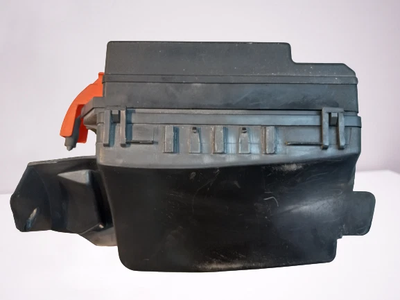 2000-2001 PONTIAC GRAND PRIX FUSE BOX P/N 646-01375 GENUINE OEM GM PART - Image 2 of 4