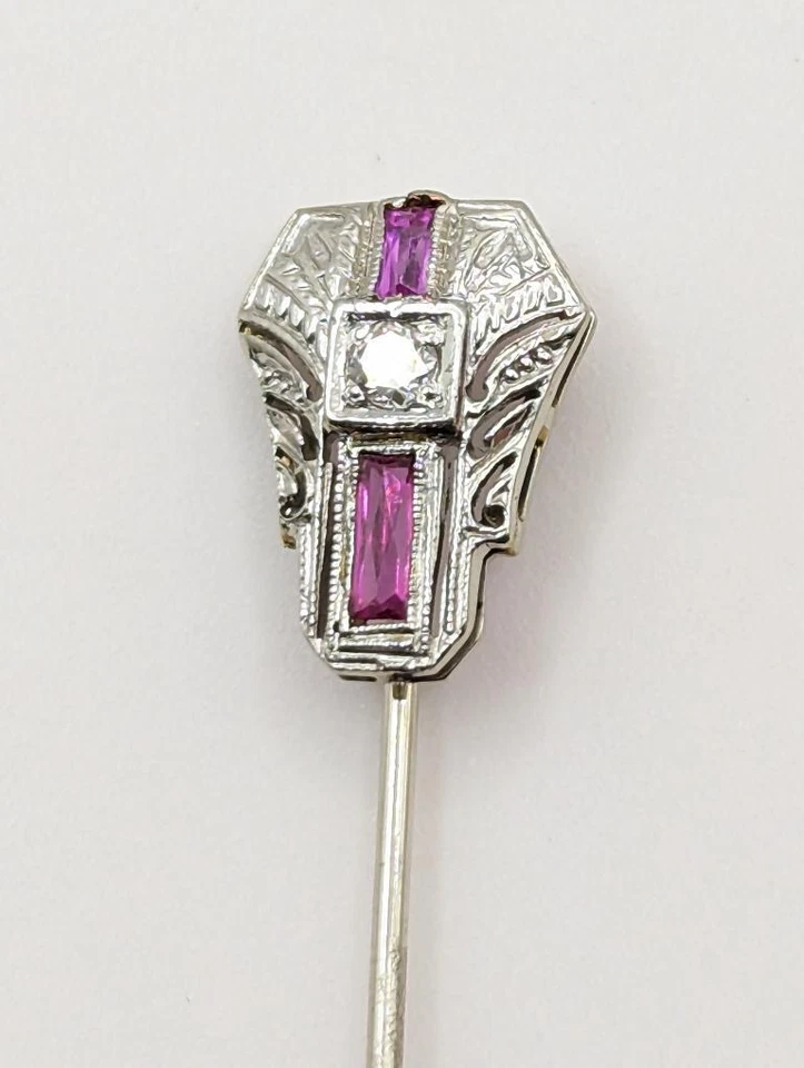 Broche Rubí Oro-Diamante-Piedra .05 CT. Oro Blanco 14K 1.5g Foto 3 de 4