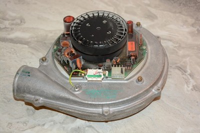 Buderus EBM G1G144-AB25-15, Lüfter für GB 102 / 112, Gebläse, 2 J. Garantie c515