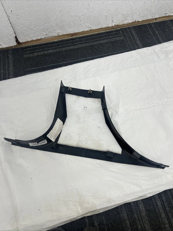 2011-2025 DODGE DURANGO RIGHT SIDE LOWER B PILLAR COVER TRIM PANEL OEM - Image 3 of 4