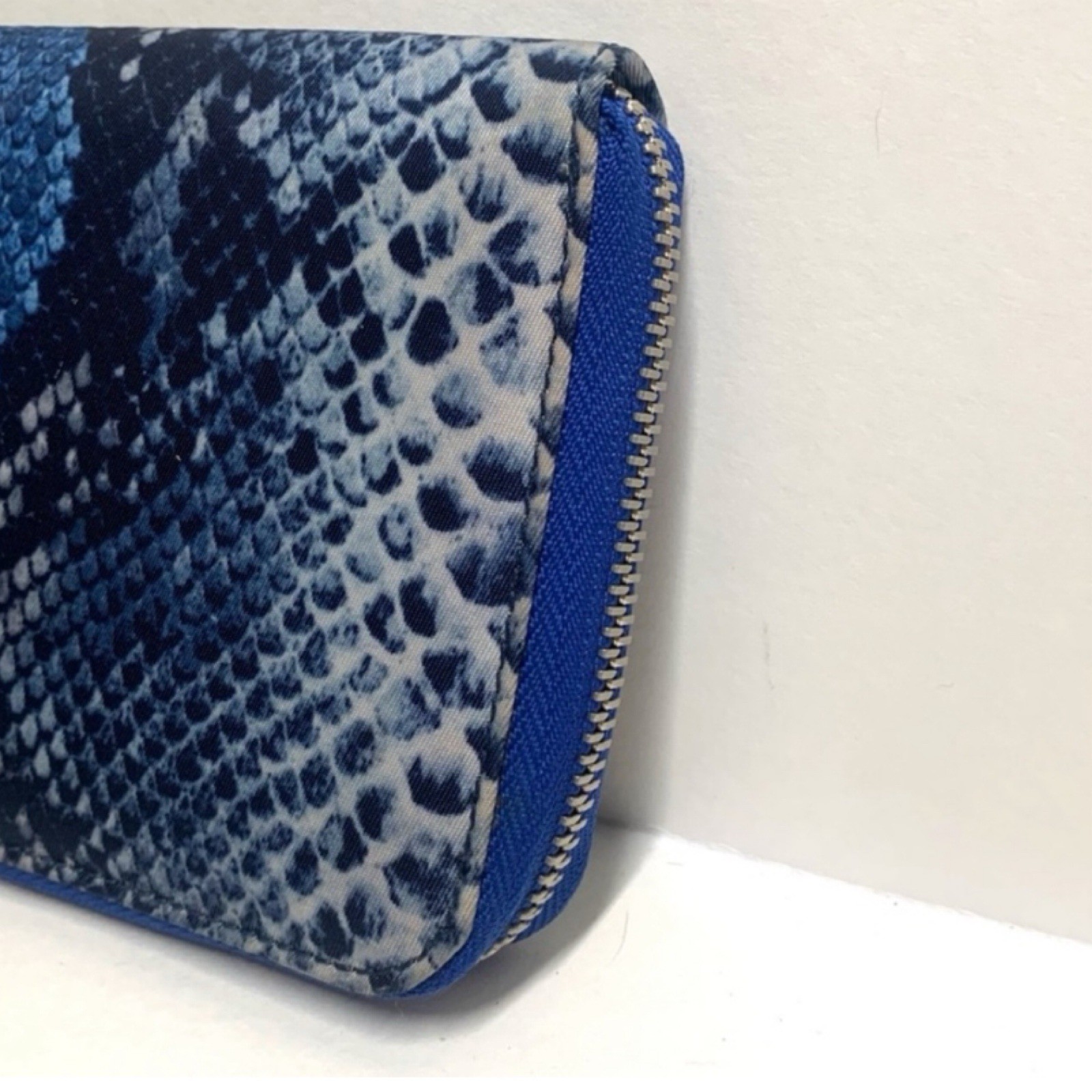 Stuart Weitzman Blue Python Print Zip Around Cont… - image 3