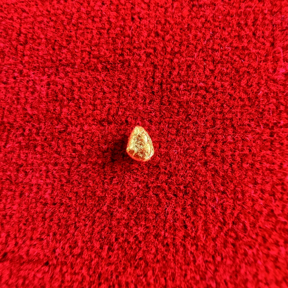 TIRO DE ORO 24K - 6,56 GRANOS DE LINGOTES FINOS .9999 MEDGRADE - ABALORIO DE ORO MACIZO Foto 3 de 4