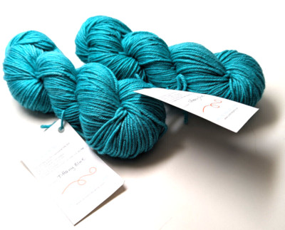 Sunshine Yarn lot of 2 Ultraluxe Worsted 75% SW Merino 15% Cashmere/10% Silk