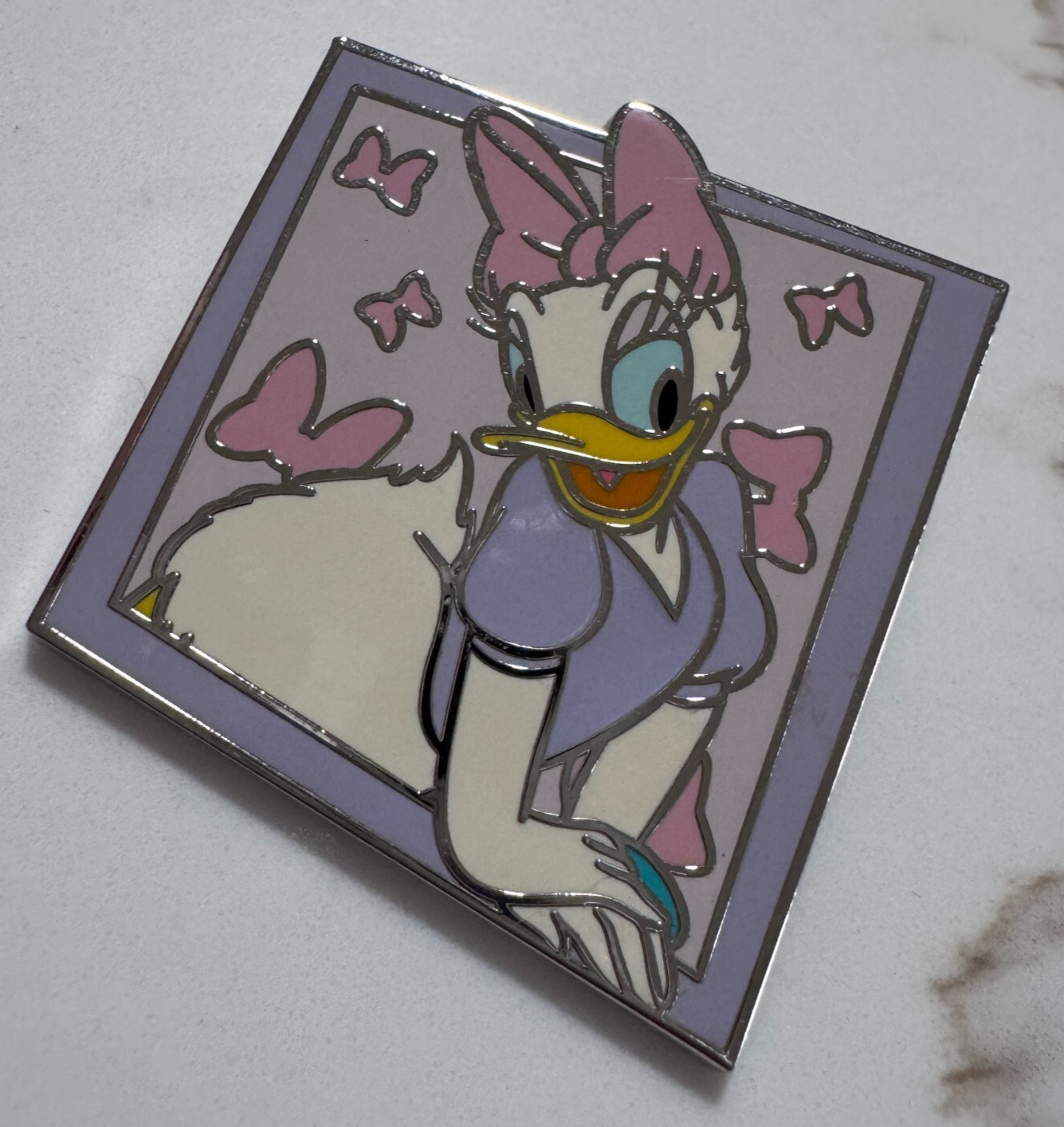 Disney Daisy Duck Pink Bows 2011 Lanyard 82406 Pin