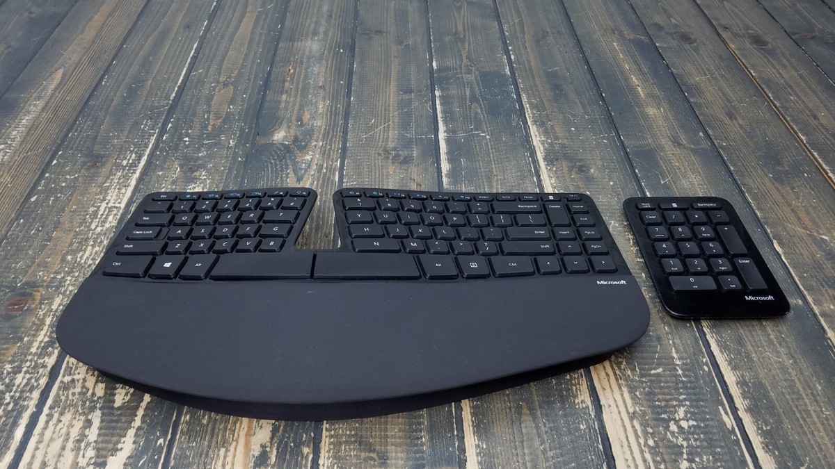 Microsoft Sculpt Ergonomic Wireless Keyboard & Mouse 1559