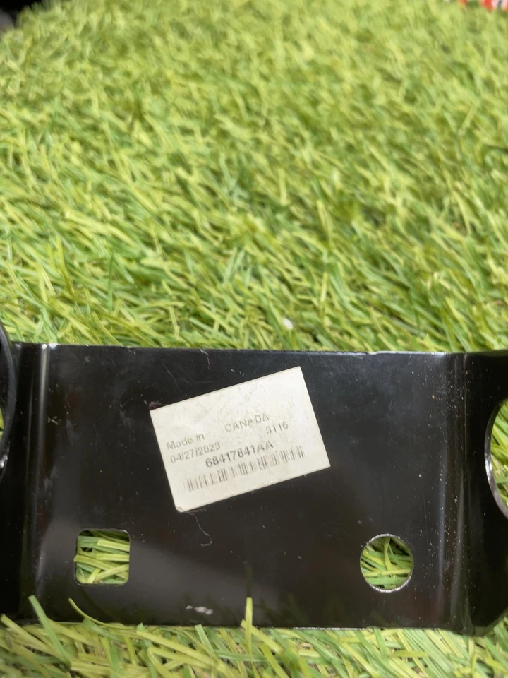 ✅ 2024 JEEP GRAND CHEROKEE FENDER MOUTING LH PN:68417841AA OEM - Image 4 of 4