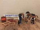 Playmobil 3423 Vintage Western Sheriff’s Office Parts Sign Sheriff Horses Rifles