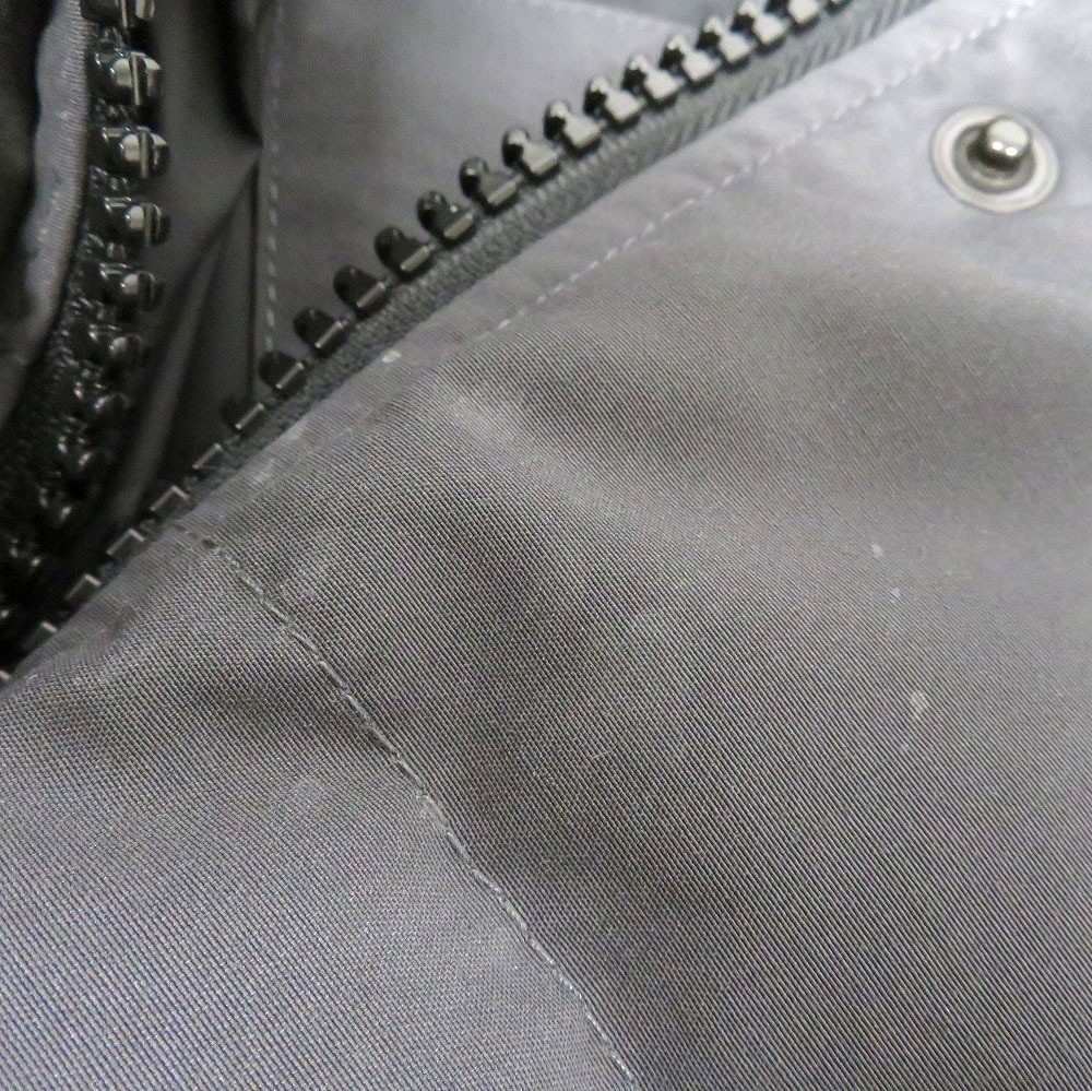 Canada Goose Men's black down jacket thumbnail 5