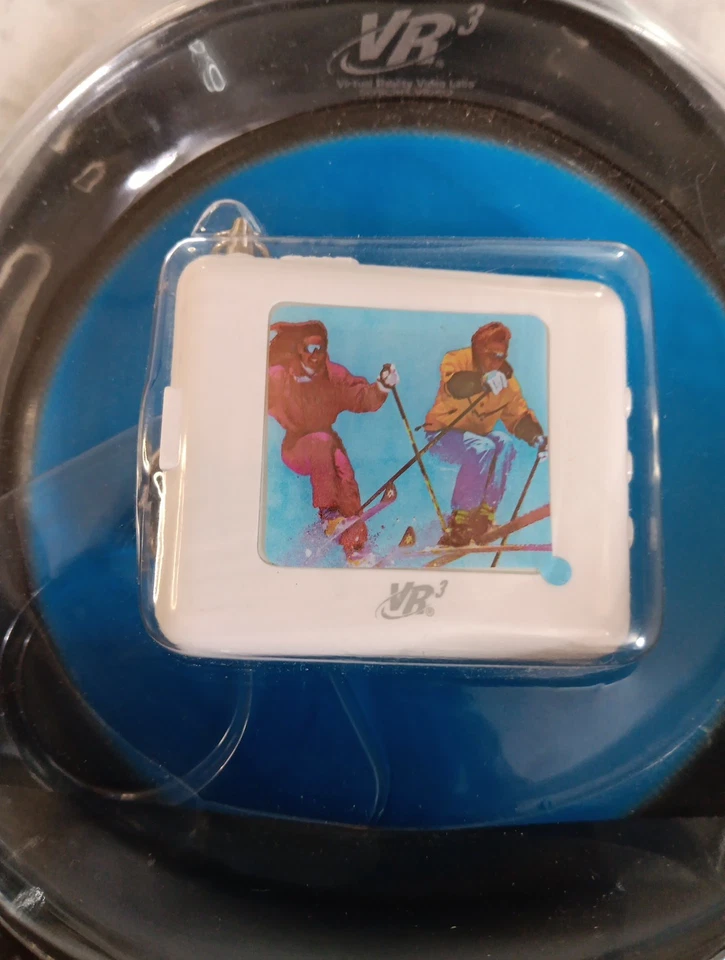 Digital Photo Album Key Chain VKC140 Holds 72 Pics Desktop Easel Stand  - Image 2 of 4