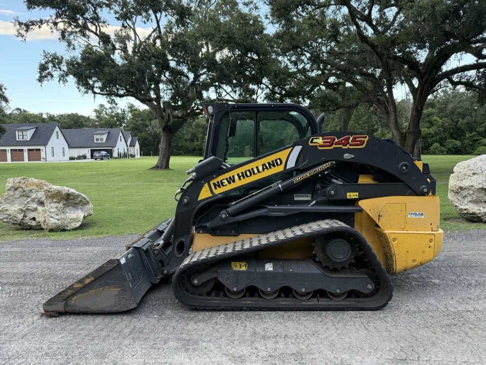 Minicargadora New Holland C345 2022 - aire acondicionado - 839 horas - alto flujo - ¡cargada!! Foto 2 de 4