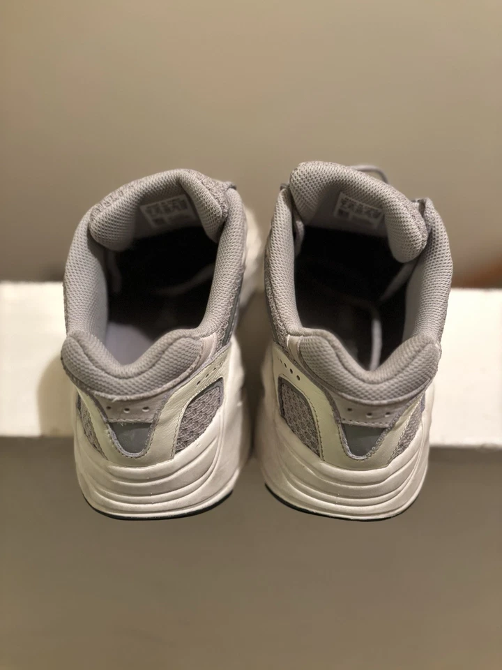 Adidas Yeezy Boost 700 V2 Estático Talla 7 Hombre - Buen Estado - 100% Auténtico Foto 3 de 4