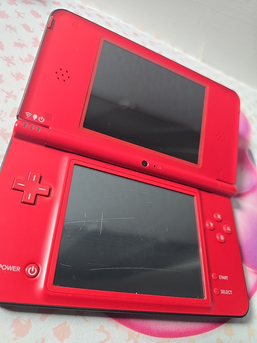 Nintendo DSi XL Super Mario Bros 25th Anniversary Edition w