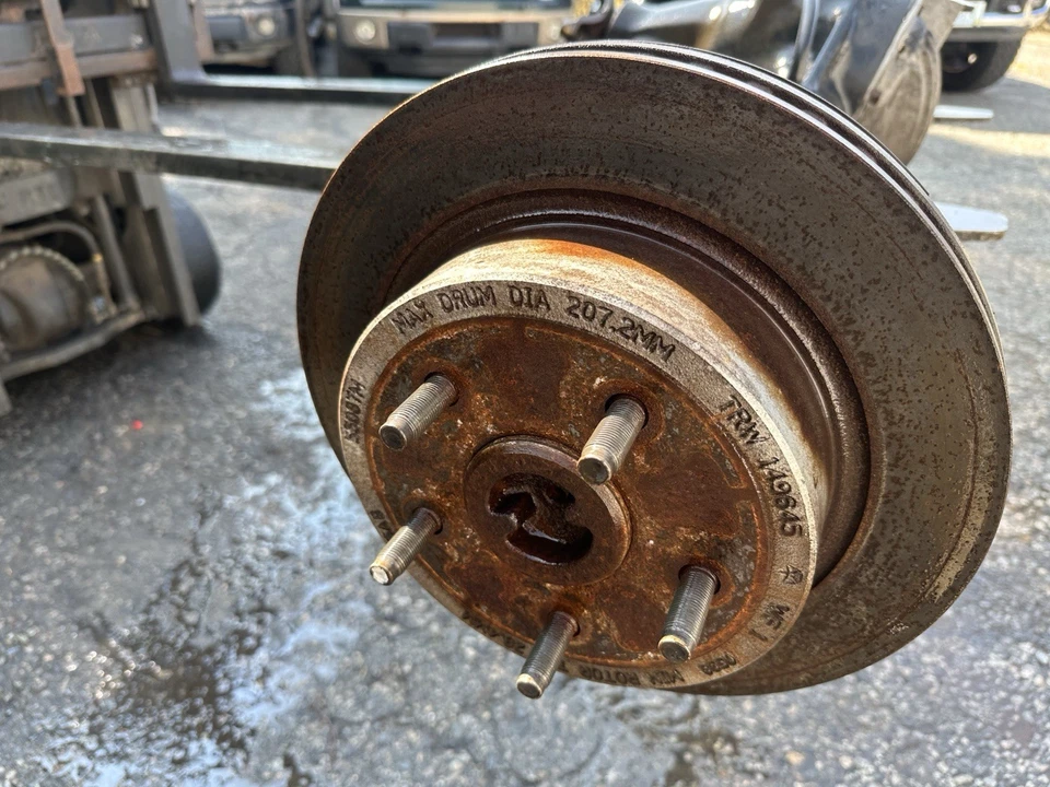 Camión Dodge Ram SRT-10 2004 2005 2006 Viper montaje de eje trasero Foto 2 de 4