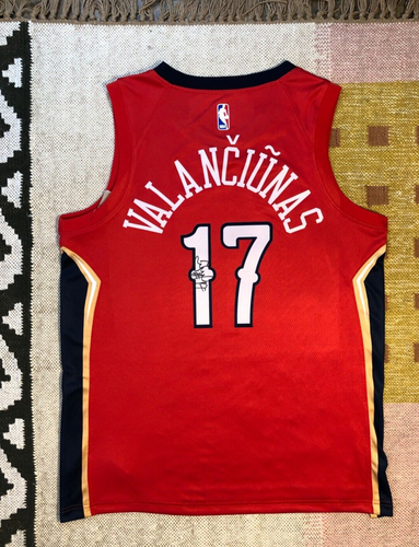 Jonas Valanciunas Signed Autograph New Orleans Pelicans NBA Jersey - Picture 3 of 4