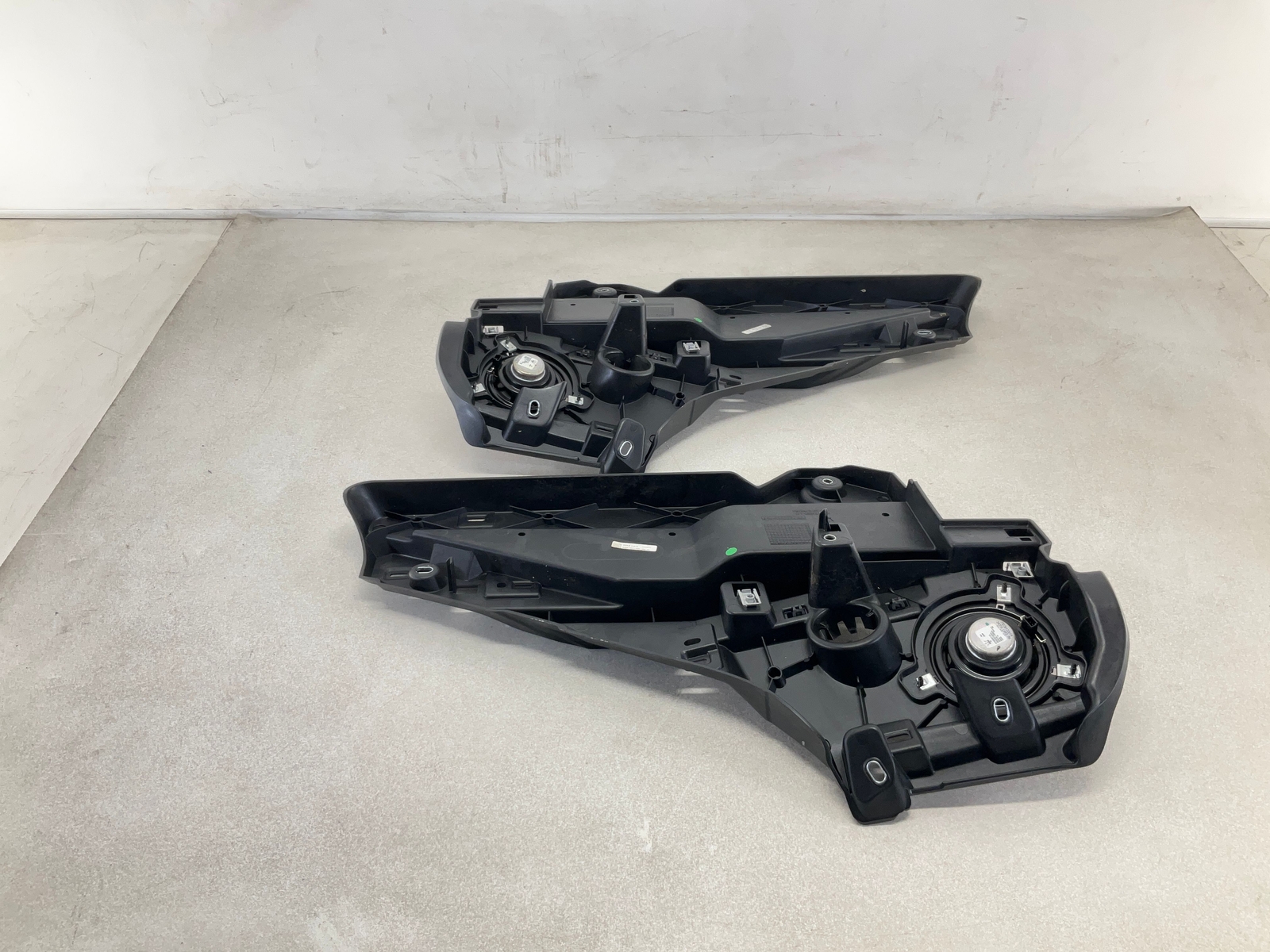 17-20 MASERATI Levante Rear Left Driver & Right Passenger Door Speaker