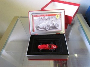 IXO MODELS - 1952 FERRARI 500 F2 #102 1/43 SCALE MODEL CAR SF11/52