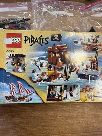 LEGO Pirates: Shipwreck Hideout (6253)