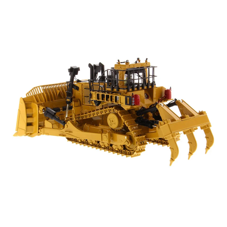 Caterpillar Cat D11 Fusion Track Type Tractor 1:50 Scale Diecast Masters 85604 - Image 4 of 4