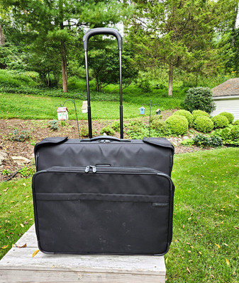 Briggs & Riley Luggage. 24'' Deluxe Wheeled Soft Wardrobe Spinner