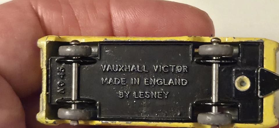 COCHE MODELO DIECAST VINTAGE LESNEY VAUXHALL VICTOR #45 INGLATERRA 🇬🇧 Foto 2 de 4