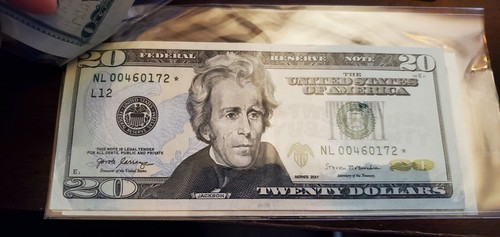 2017 SERIES - 4 STAR NOTES FROM THE SAME PAGE - $20 Bills - Picture 4 of 10