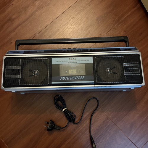 Vintage Akai AJ-R205 Boombox 4-Band AM/FM/SW Stereo Radio Cassette Recorder - Picture 1 of 19