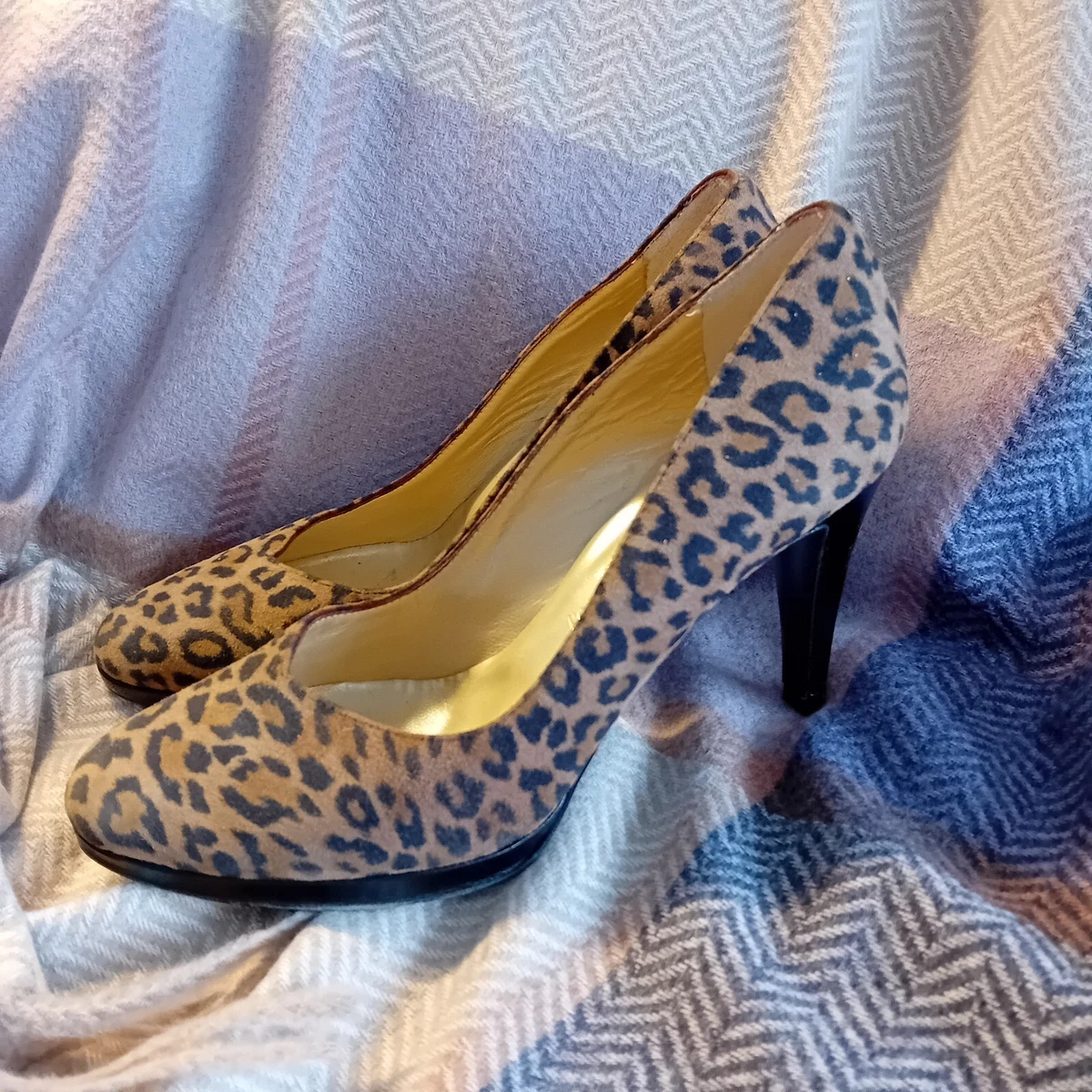 Russell Bromley Leopard Print Suede Leather Court Shoes 6 39.5 BRAND NEW
