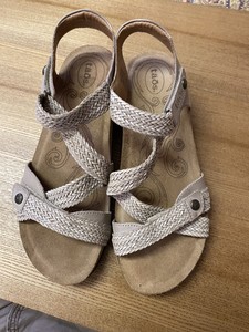 Taos Womens Trulie Sandals Shoes 8 8.5 / 39 Stone Beige Braided Leather Wedge | eBay