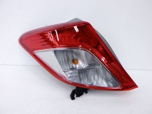 ヴィッツ ＮＳＰ１３０ 右テールライト【Ｋｏｉｔｏ５２－２２８】 Toyota Vitz NCP/ KSP 130-131 Genuine Right Side Tail Light