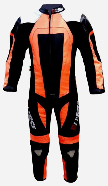 Tuta MiniMoto Per Bambino Pelle Tessuto Con Protezioni saponette Arrancio BIESSE Tuta MiniMoto Per Bambino Pelle Tessuto Con Protezioni saponette Arrancio BIESSE
