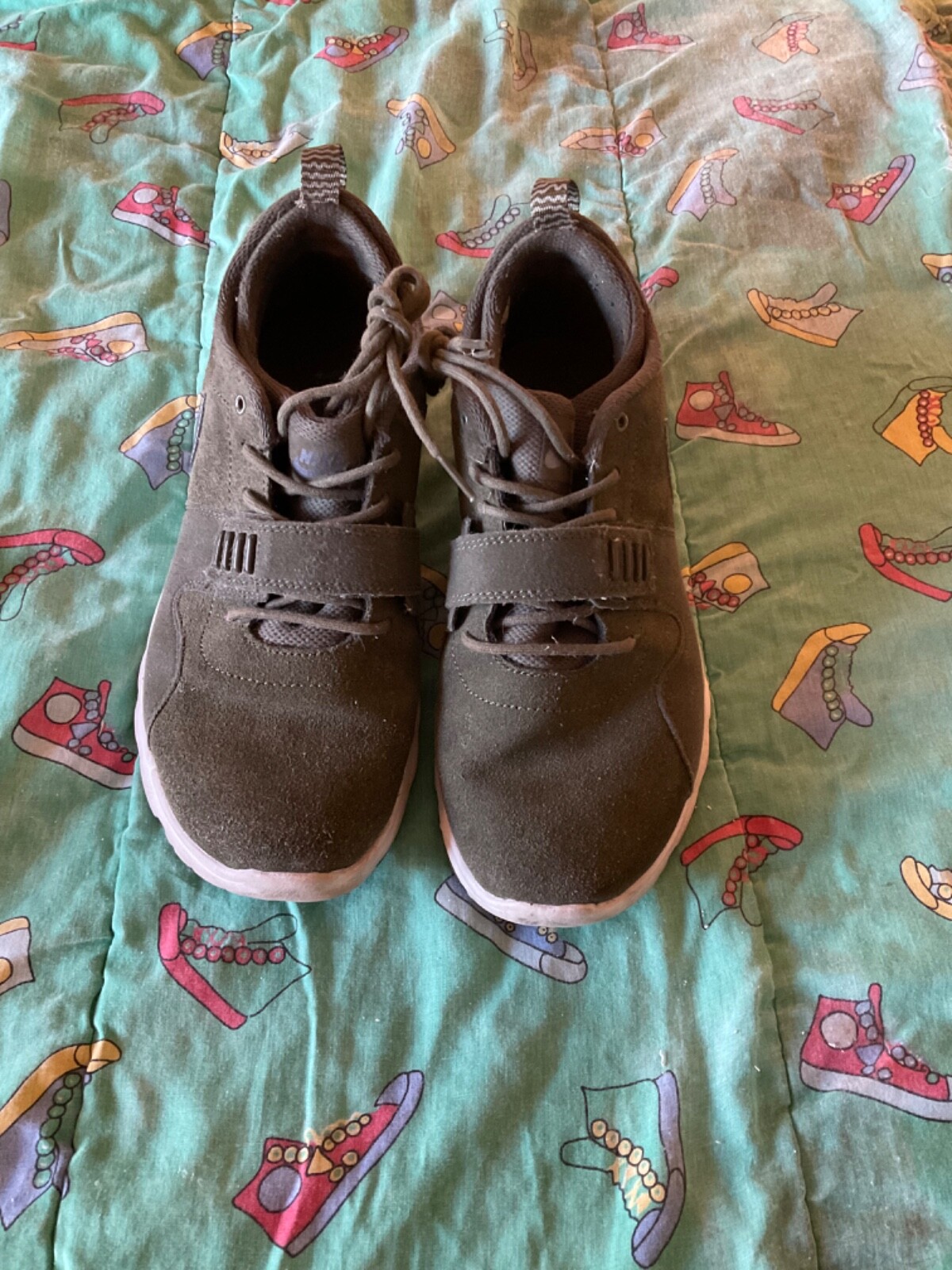 Nike Trainerendor Leather SB Cargo Green Mens Sneakers 806309 301 Sz 10